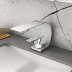 Mitigeur avec bec en cascade blanc