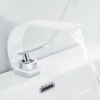 Mitigeur avec bec en cascade blanc