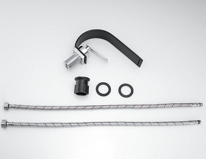 Mitigeur avec bec en cascade noir mat