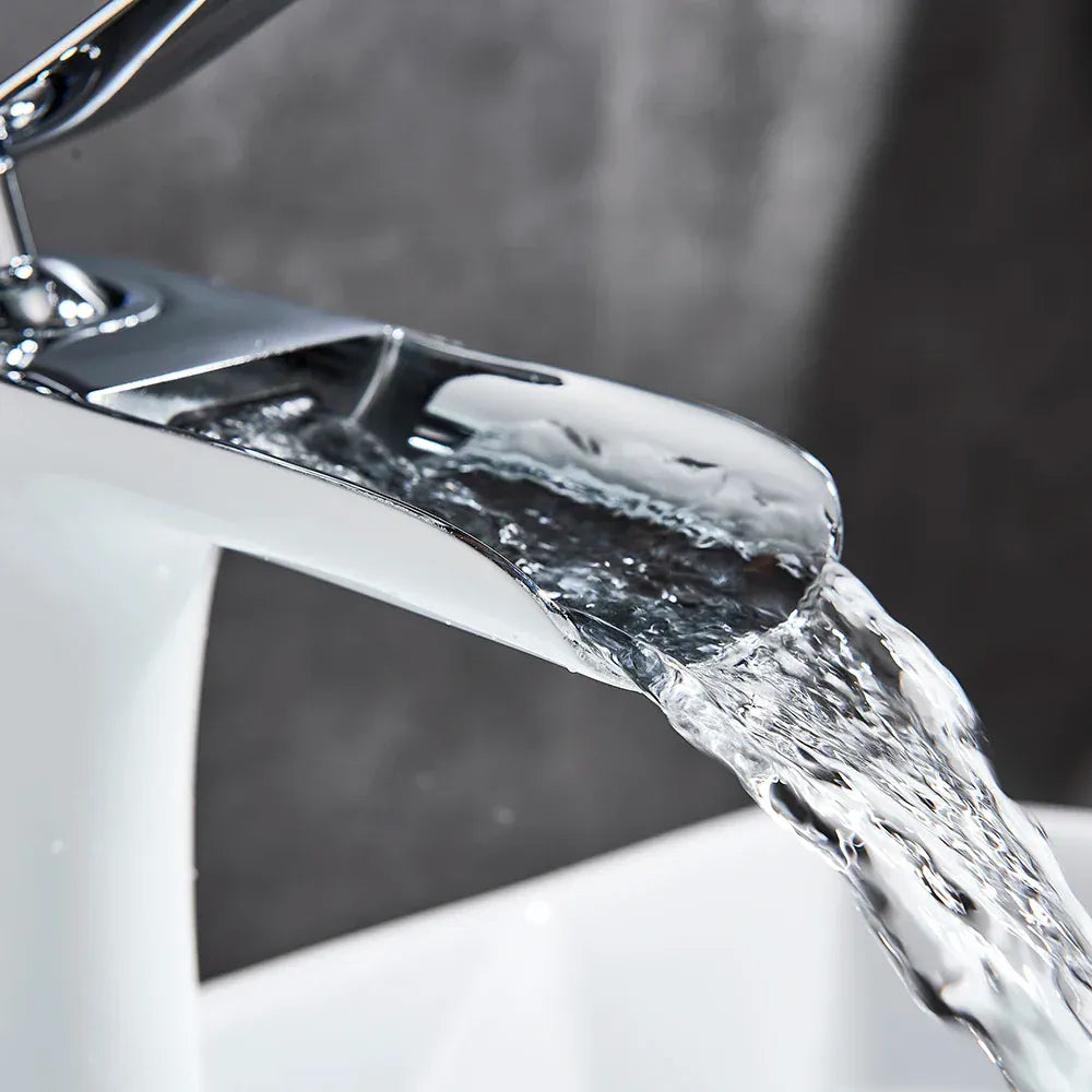 Mitigeur cascade de lavabo blanc