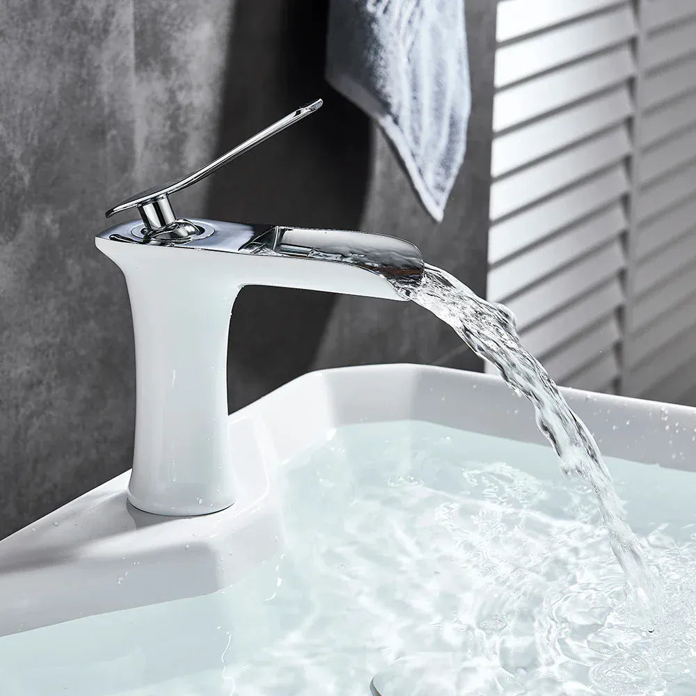 Mitigeur cascade de lavabo blanc