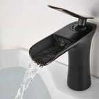 Mitigeur cascade de lavabo noir mat