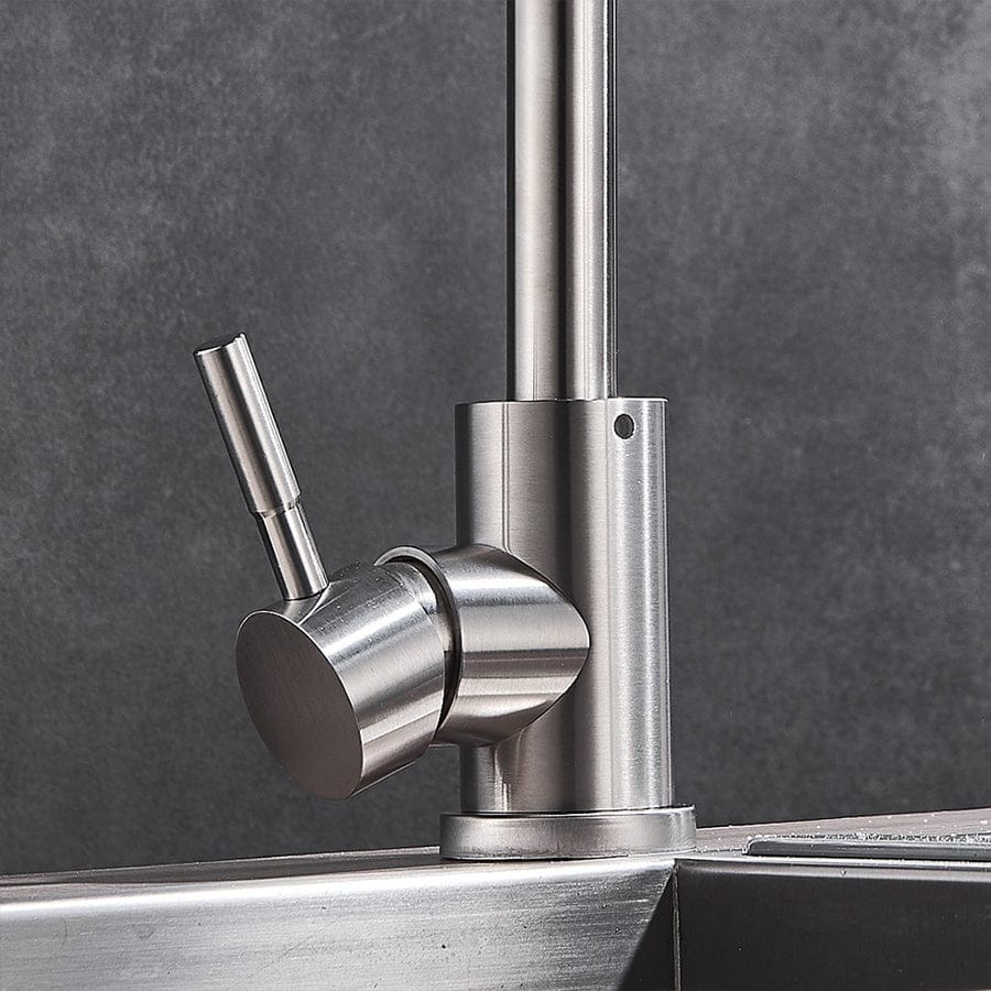 Mitigeur de cuisine gris brossé