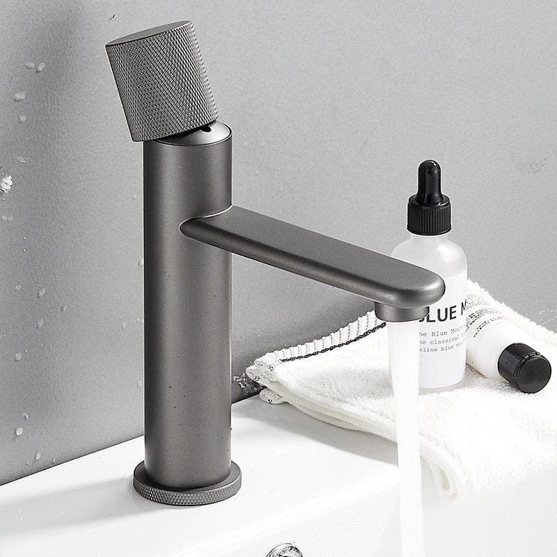 Mitigeur de lavabo en inox gris brossé