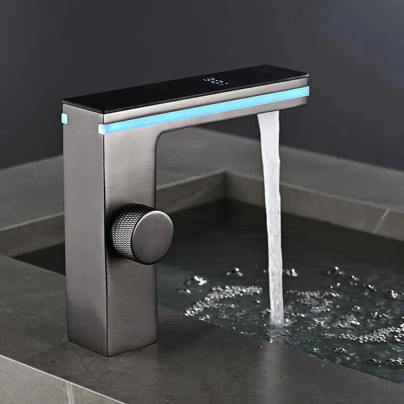 Mitigeur de lavabo led gris brossé