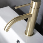 Mitigeur de salle de bain en inox or brossé