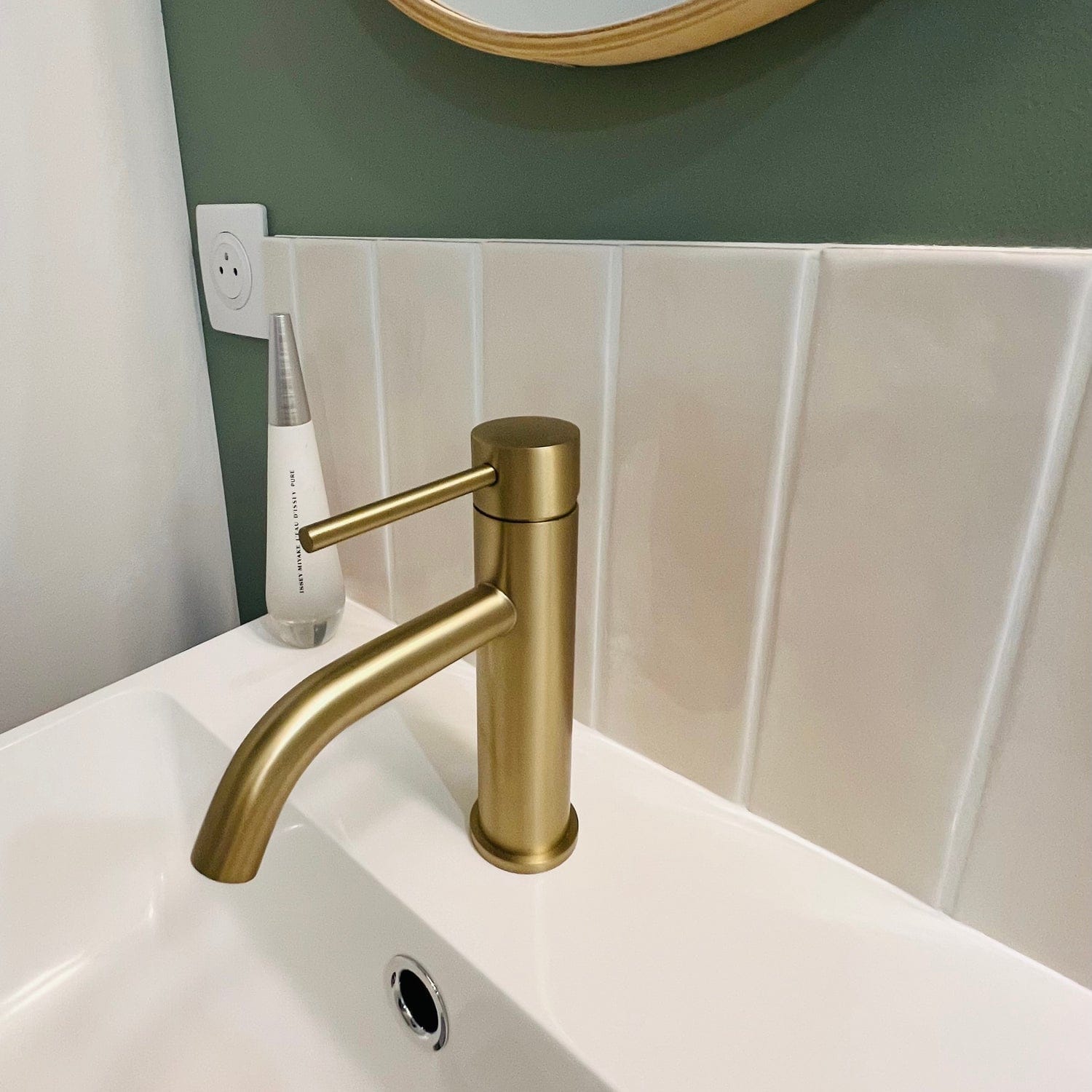 Mitigeur de salle de bain en inox or brossé