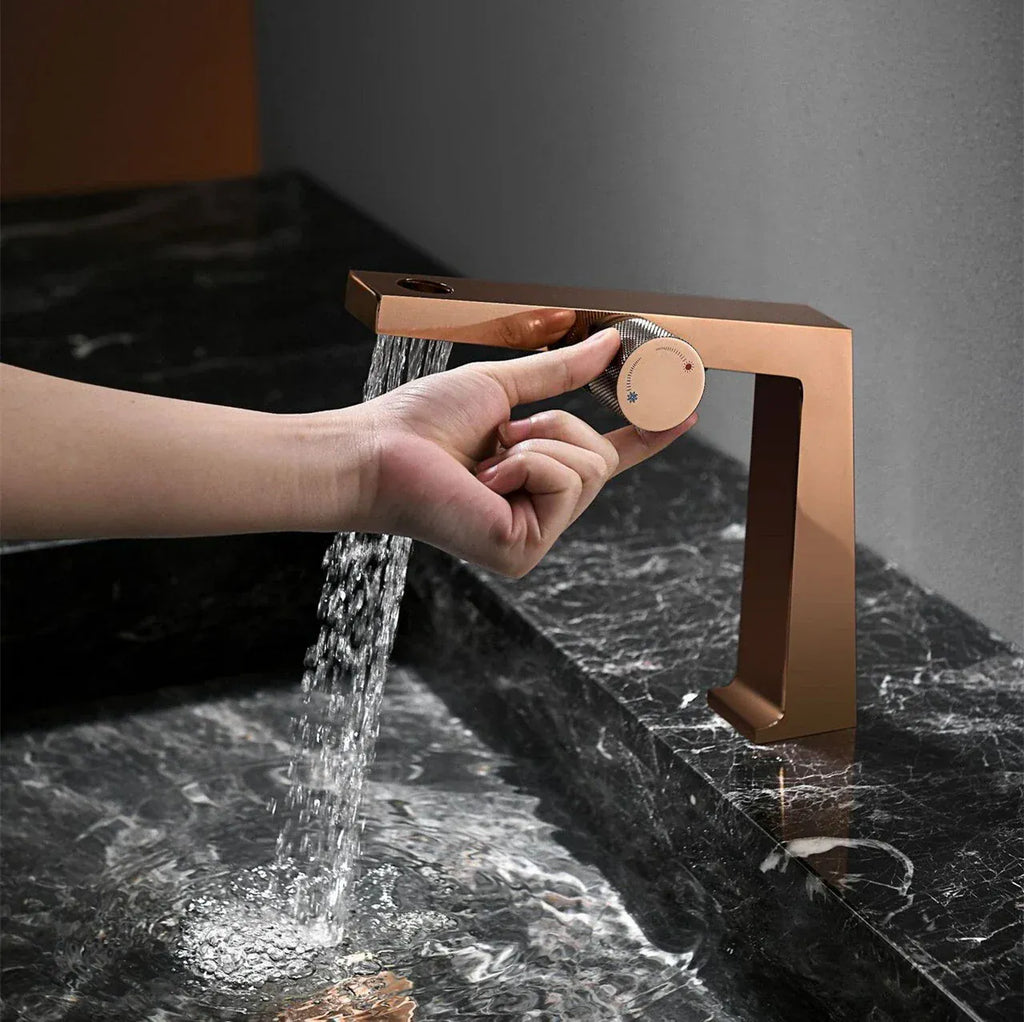 Mitigeur design pour lave main or rose brossé