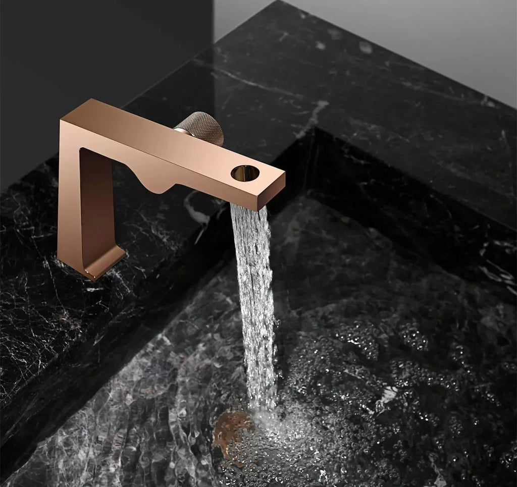 Mitigeur design pour lave main or rose brossé