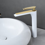 Mitigeur en or brossé blanc