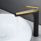 Mitigeur en or brossé noir