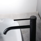Mitigeur haut de lavabo noir mat