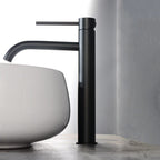 Mitigeur haut de lavabo noir mat