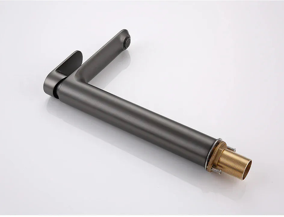 Mitigeur haut de salle de bain gris brossé