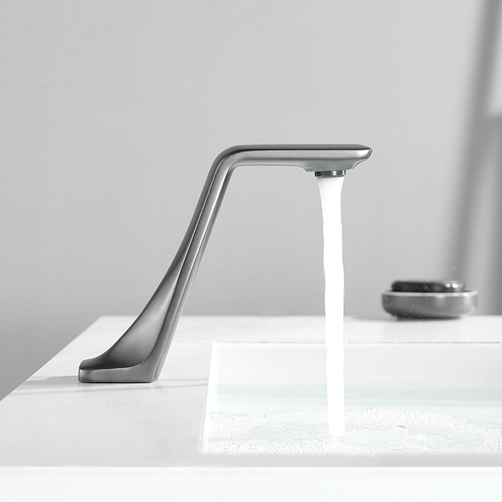 Mitigeur sans contact gris brossé