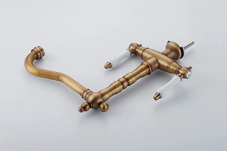 Robinet de salle de bain vintage