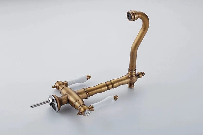 Robinet de salle de bain vintage