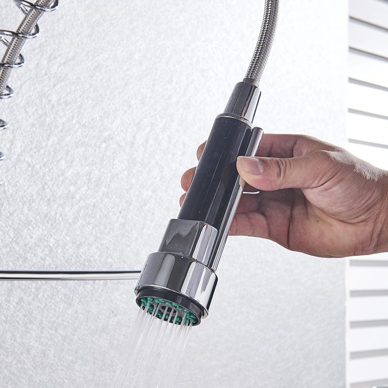 Robinet mural de cuisine chromé