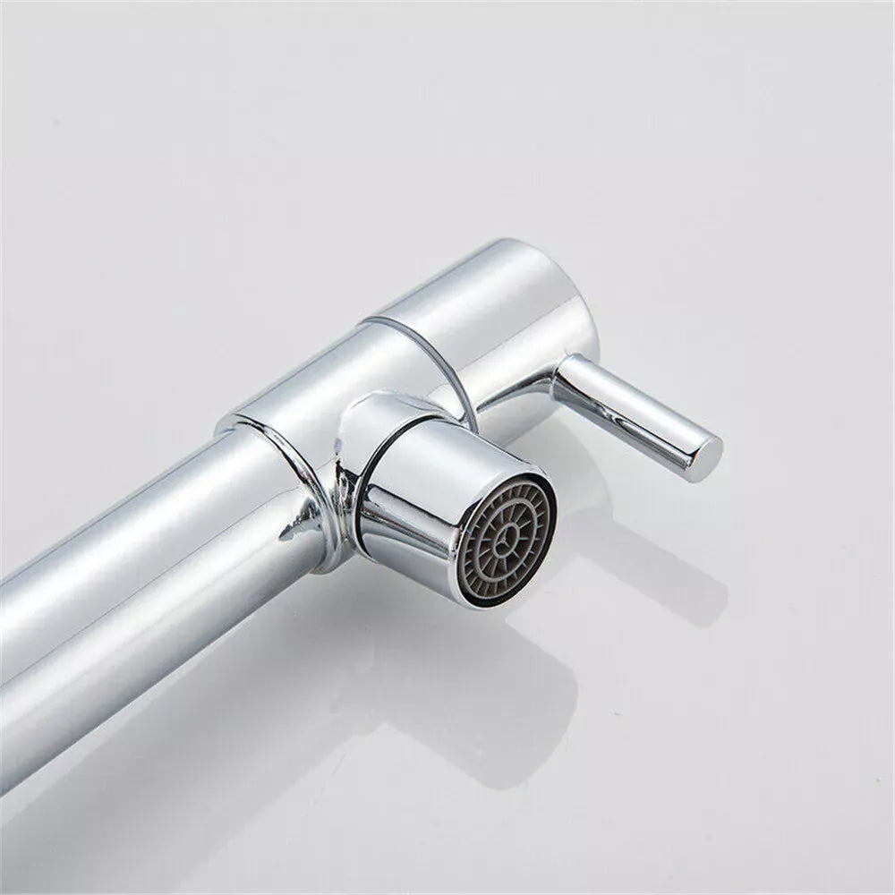 Robinet mural de cuisine chromé