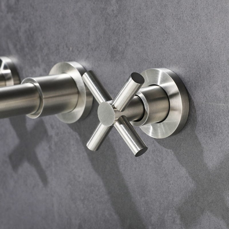 Robinet mural pour lavabo de salle de bain chromé